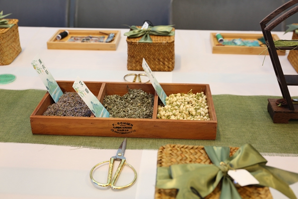 1G4A2562_副本.jpg 1G4A2562_副本.jpg