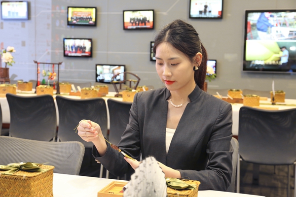 1G4A2584_副本.jpg 1G4A2584_副本.jpg